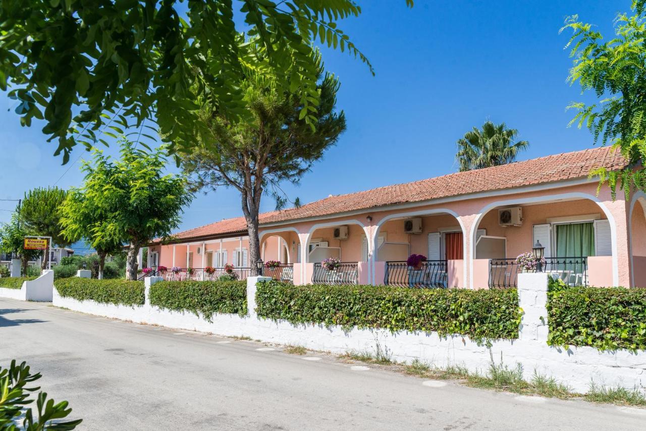 Roussa'S Apartments Laganas Exterior photo