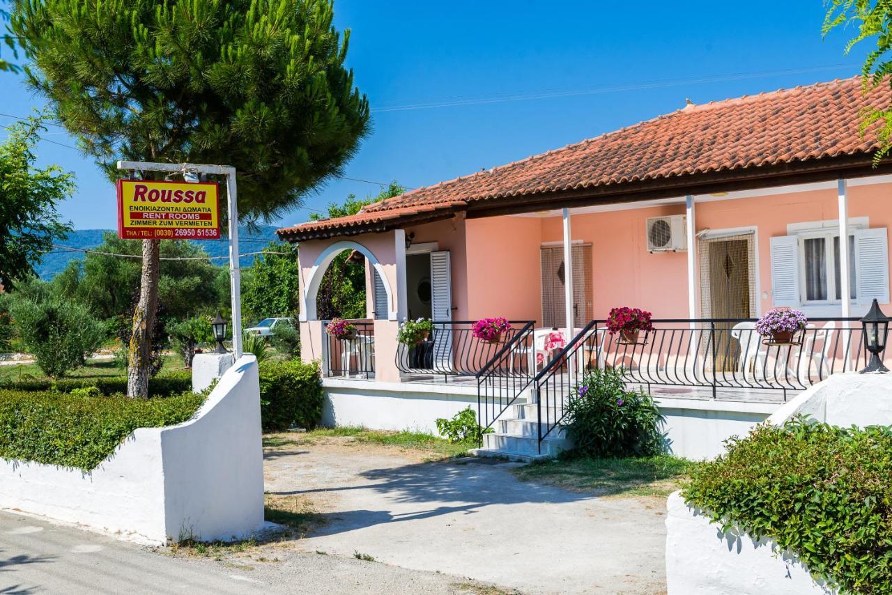 Roussa'S Apartments Laganas Exterior photo